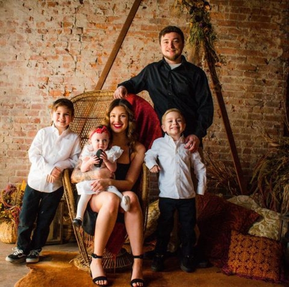 Meet your Posher, Kyle - Picture 1 of 1